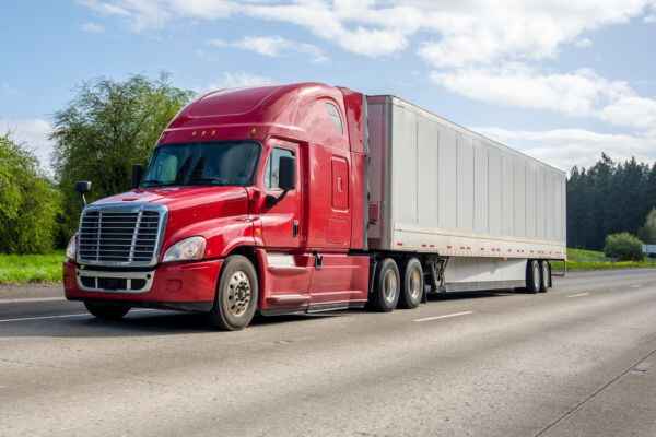 Dry van truck for standard freight shipping