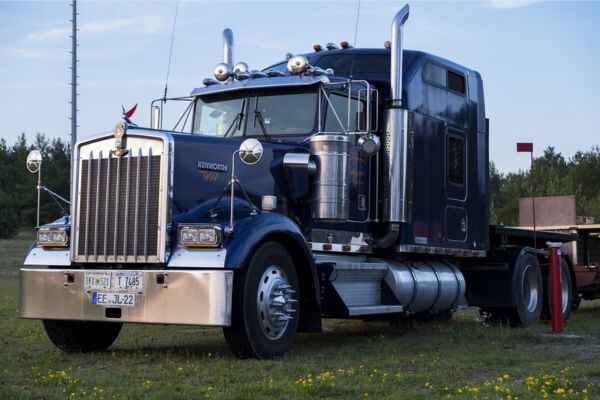 Power only truck for efficient freight hauling